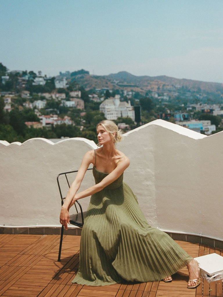Anwenya – Pleated Midi Evening Dress