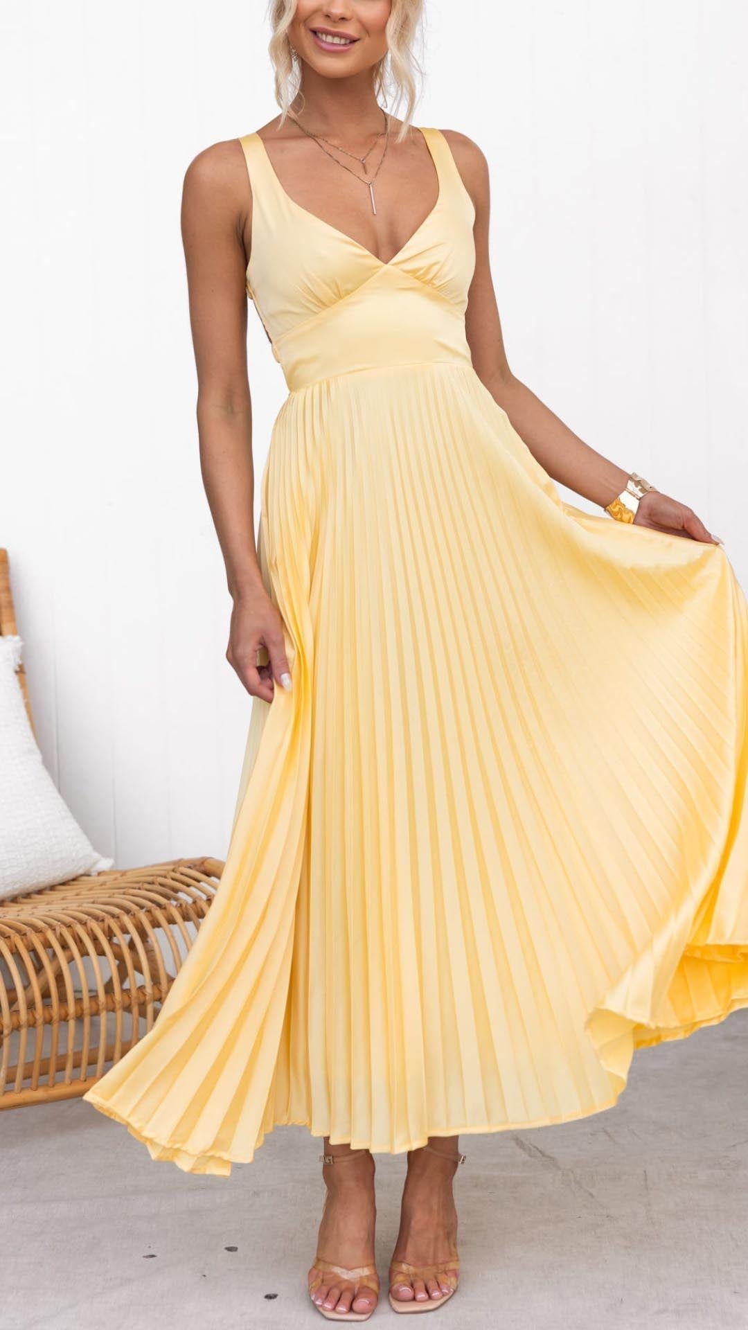 Jacoba - Yellow Pleated V-Neck Maxi Dress