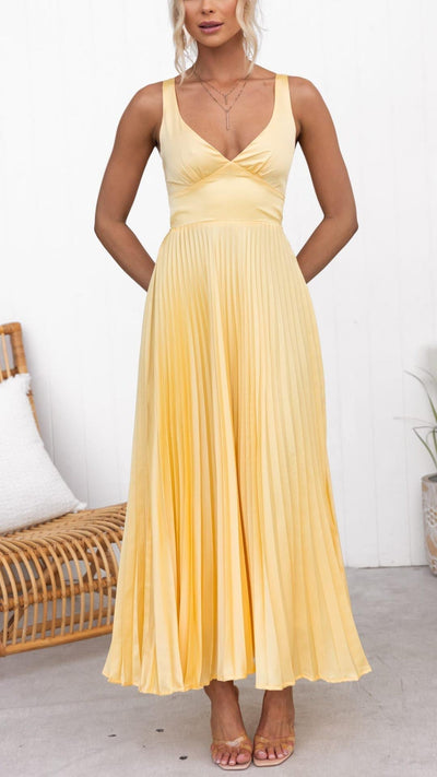 Jacoba - Yellow Pleated V-Neck Maxi Dress