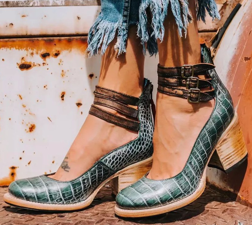 Ginevra™ | Court Shoes with Straps and Wide Heel